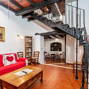 https://casa-trasteverina.it-romehotels.com